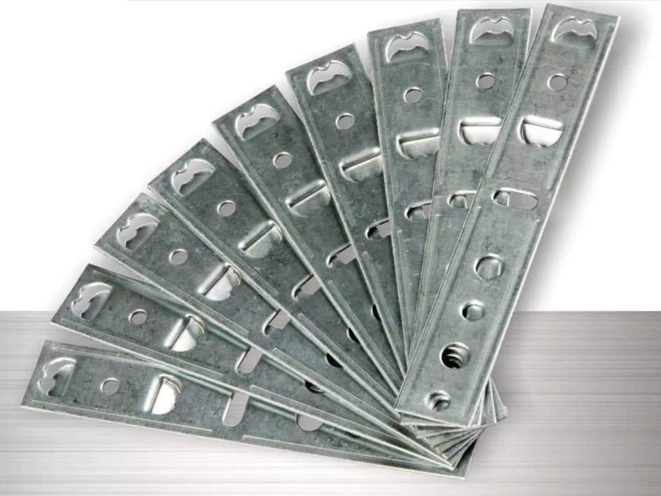 Kotwy do ścian warstwowych: Kluczowe informacje o montażu i typach