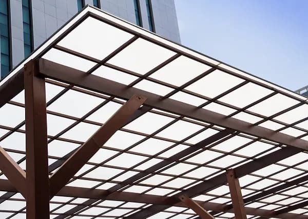 Czy poliwęglan jest szkodliwy? Odkryj prawdę o BPA i bezpieczeństwie