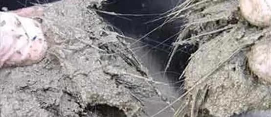 Ile włókna polipropylenowego do wylewki? Klucz do mocnego betonu